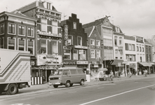 861771 Gezicht op de voorgevels van de pandenVredenburg 39 (café Puccini)-lager in Wijk C te Utrecht.